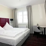 Im Avalon Bellevue,